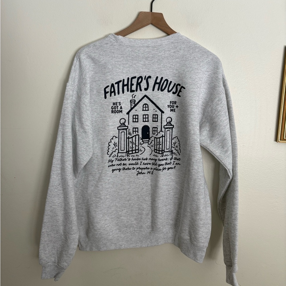 DEAR HEART Faith Pullover Grey Navy Fathers House Sweatshirt Medium NWT